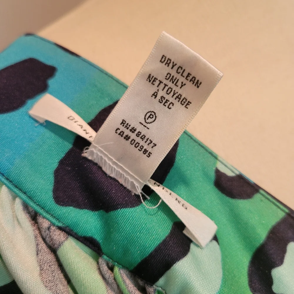 Diane Von Furstenberg Silk Blue & Green Leopard Print Bell Sleeve Blouse SZ 8 - Picture 10 of 10